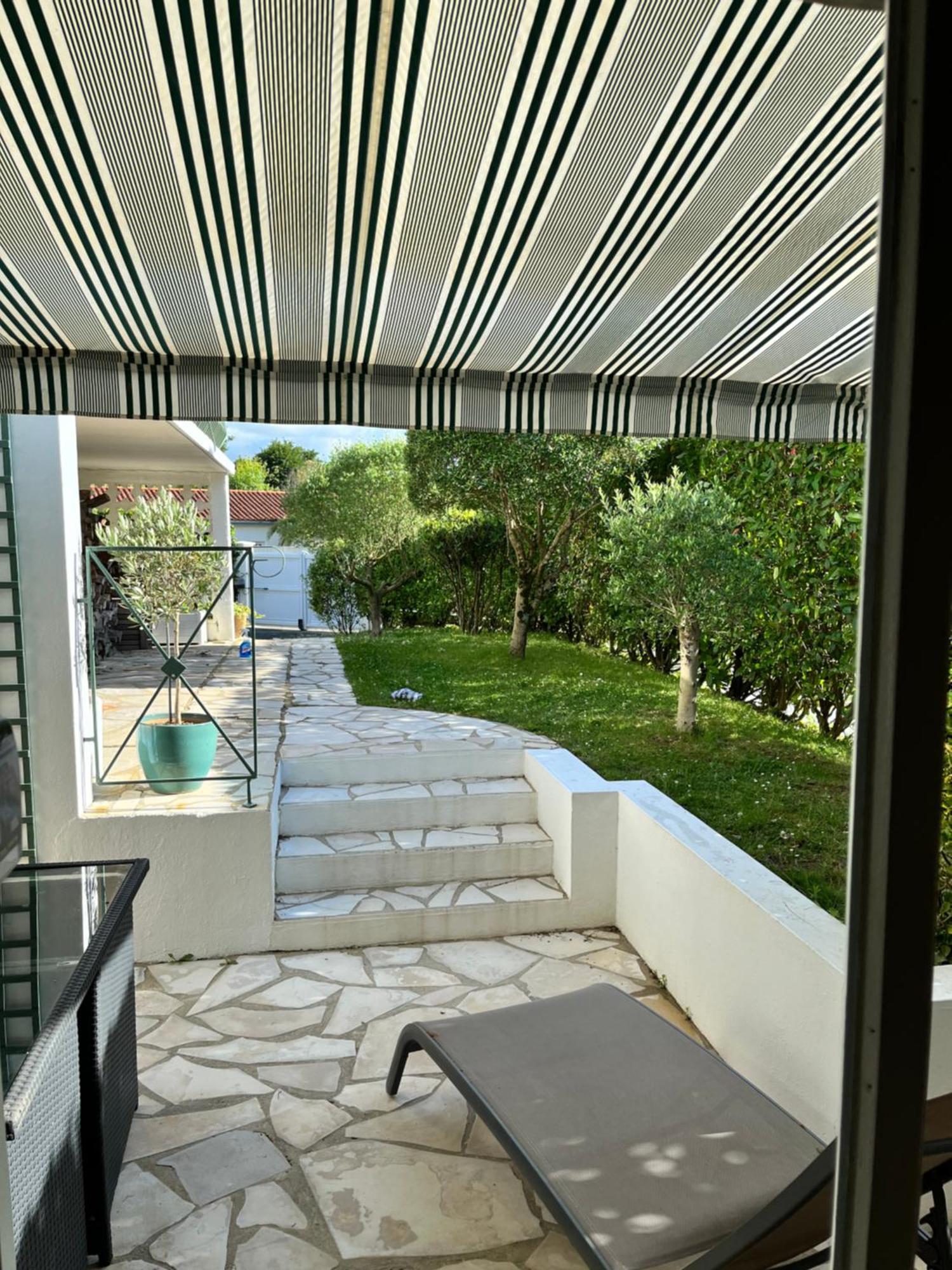 Charmant Petit Appartement Avec Sa Terrasse Privee Bayonne Eksteriør bilde